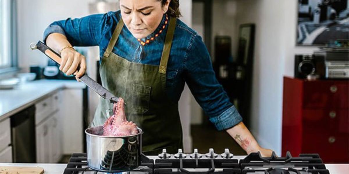 High-Altitude Cooking on Gas Cooktops: Expert Tips for Mountain Homes